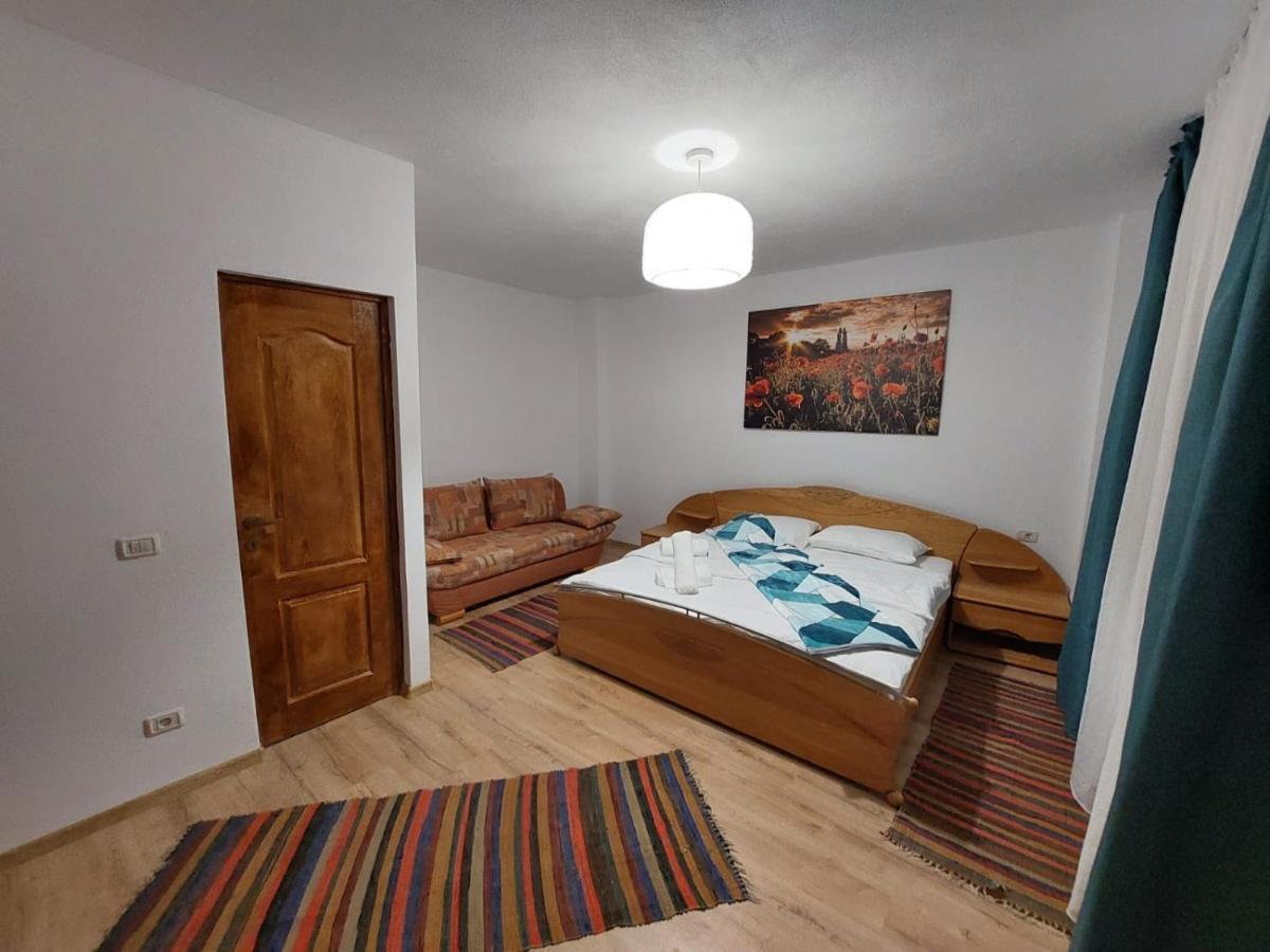 Casuta De Sub Munte Cartisoara Villa Exterior photo